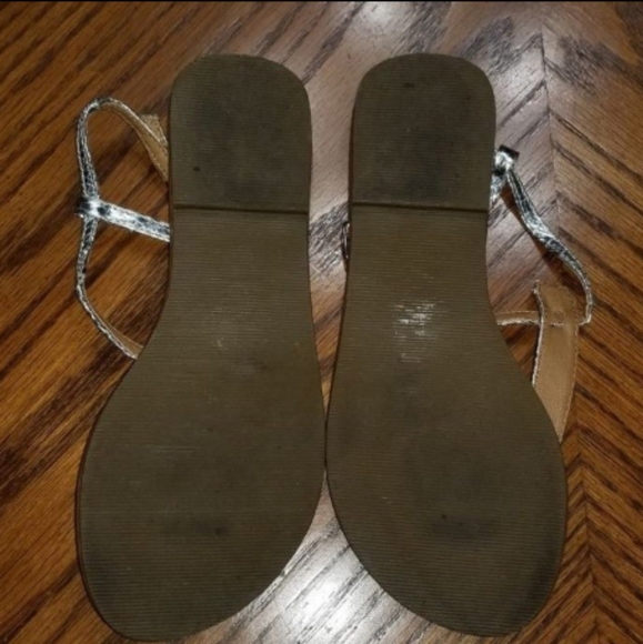 Classified Metallic Silver Gladiator Sandal - Picture 3 of 4